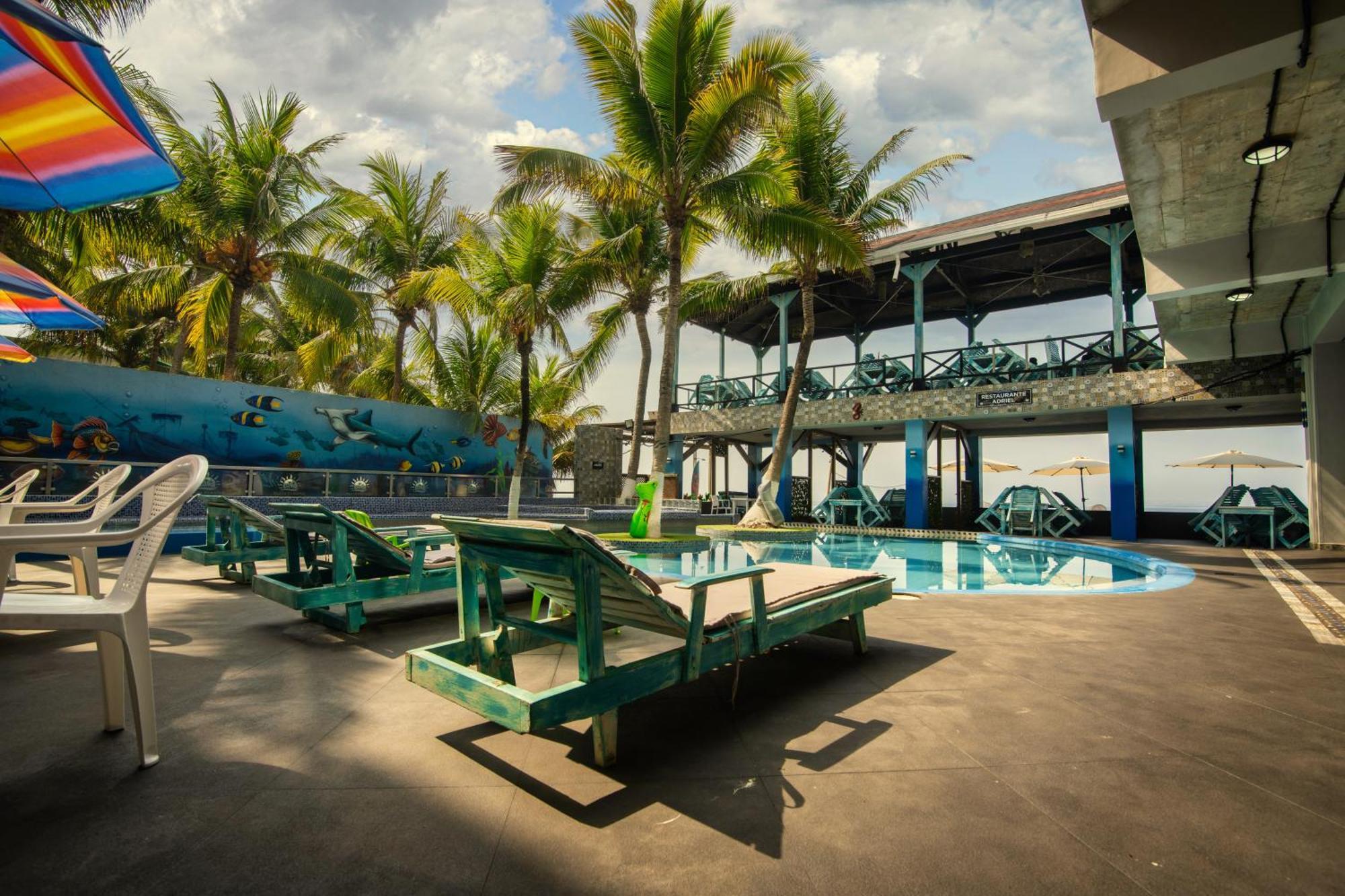 Hotel Playa Paraíso Monterrico Bagian luar foto